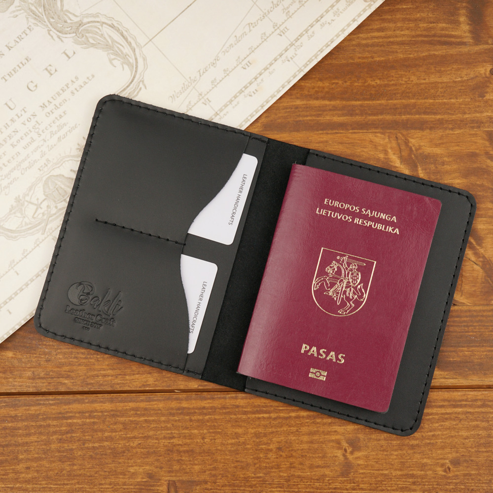 Leather passport case - Bakli.lt